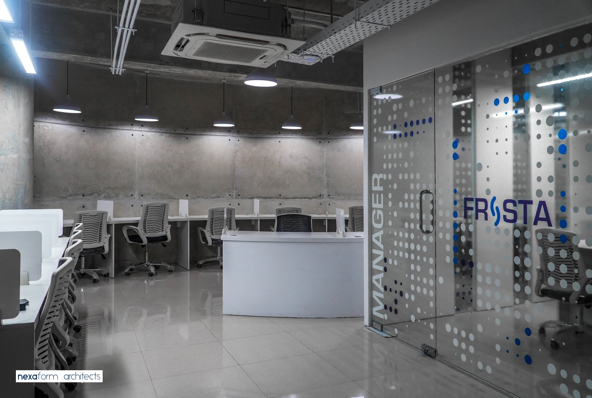Frista Retail Flagship Showroom gallery photo 17