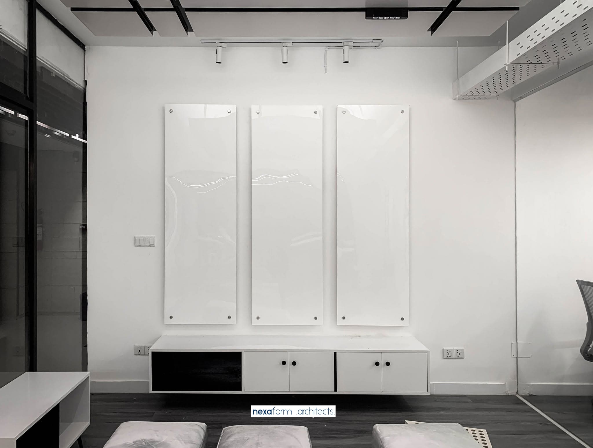 Nebulous IT Corporate Office gallery photo 8